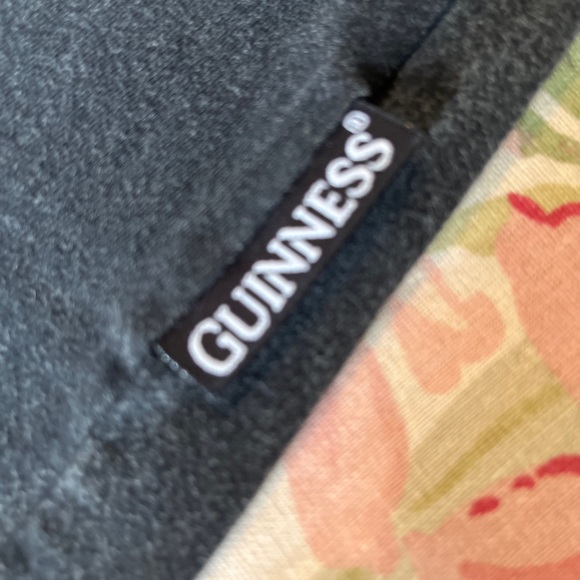 Vintage GUINNESS Size XL Toucan Graphic Tee Black Tee T-Shirt Distressed  Beer - Picture 10 of 11